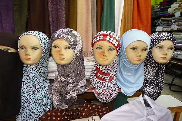 Tips Padu Padan Hijab