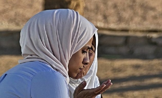 Warna Hijab Idul Adha, Buat Tampilan Elegan Khas Hari Raya